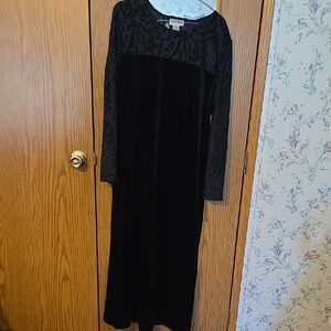 Elegant Black Velvet Dress